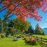 Almfrieden Hotel&romantikchalet 4*