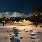 Almfrieden Hotel&romantikchalet