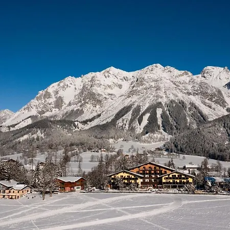 Almfrieden & Romantikchalet 4*