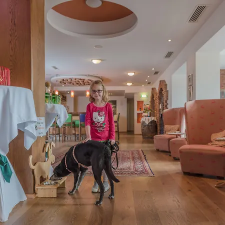 Almfrieden & Romantikchalet