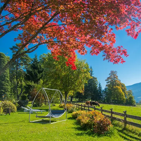 Almfrieden & Romantikchalet 4*