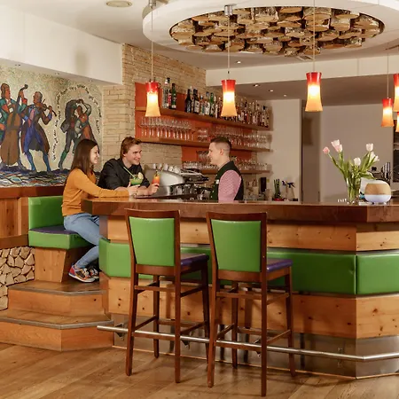 Almfrieden & Romantikchalet 4*