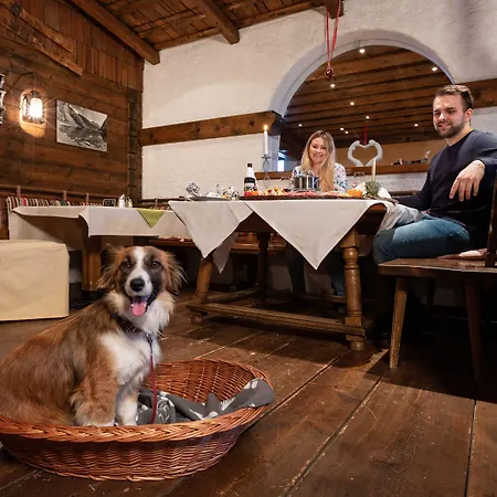 Hotel Almfrieden & Romantikchalet