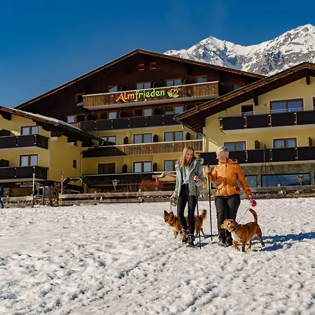 Hotel Almfrieden & Romantikchalet
