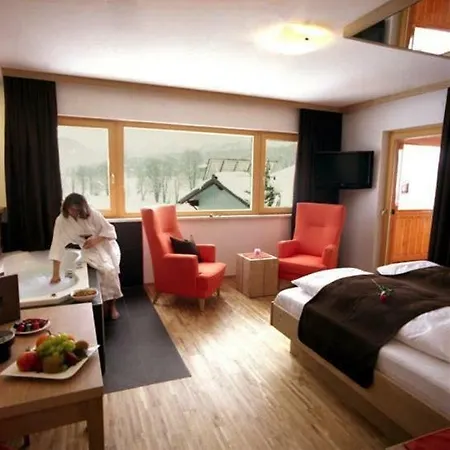 Almfrieden & Romantikchalet Hotel 4*