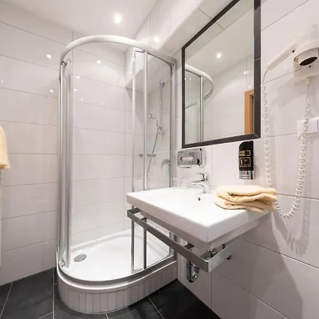 Almfrieden & Romantikchalet 4*