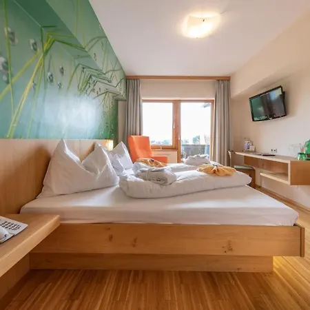 Almfrieden & Romantikchalet Hotel 4*