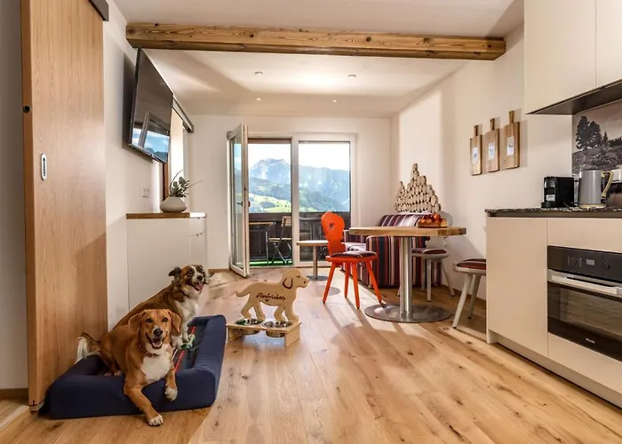 Almfrieden & Romantikchalet 4*