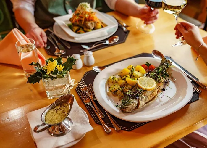 Hotel Almfrieden & Romantikchalet 4*