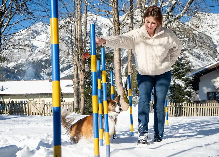 Almfrieden & Romantikchalet Hotel