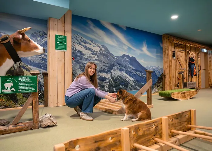 Almfrieden & Romantikchalet Otel