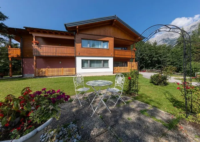 Hotel Almfrieden & Romantikchalet 4*